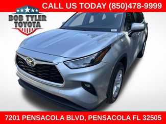 Used 2023 Toyota Highlander LE FWD video 1
