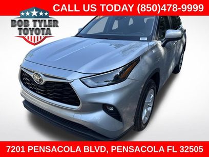 Used 2023 Toyota Highlander LE