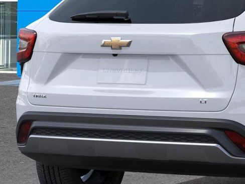 New 2026 Chevrolet Trax LT image 31