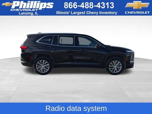Certified 2025 Buick Enclave Preferred image 11