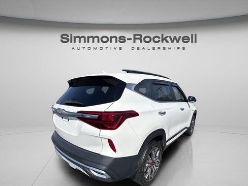 Used 2023 Kia Seltos SX AWD/4WD image 4