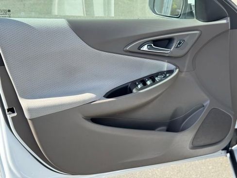 Used 2020 Chevrolet Malibu LT image 10