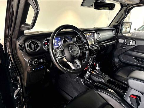 Used 2021 Jeep Wrangler Unlimited Rubicon 4xe w/ Cold Weather Group AWD/4WD image 7