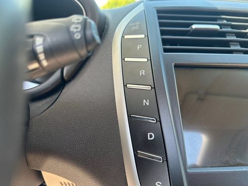 Used 2017 Lincoln MKC Select FWD image 34