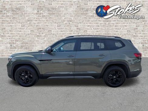 Certified 2025 Volkswagen Atlas Peak Edition SE AWD/4WD image 7