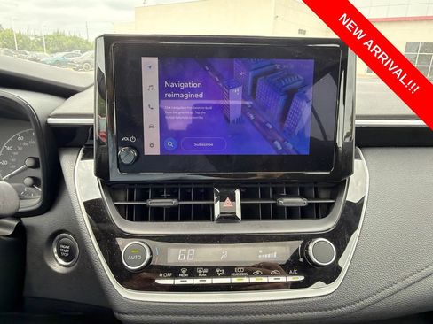Used 2024 Toyota Corolla SE w/ SE Premium Package FWD image 9