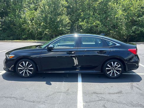 Used 2024 Honda Civic EX image 2