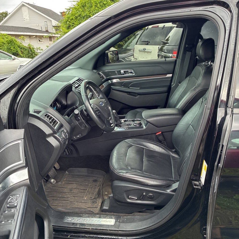 Used 2017 Ford Explorer Limited AWD/4WD image 19
