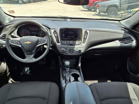 Used 2024 Chevrolet Malibu LT FWD image 3