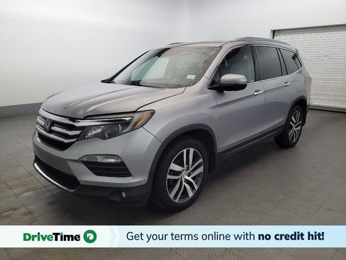Used 2018 Honda Pilot Touring image 1