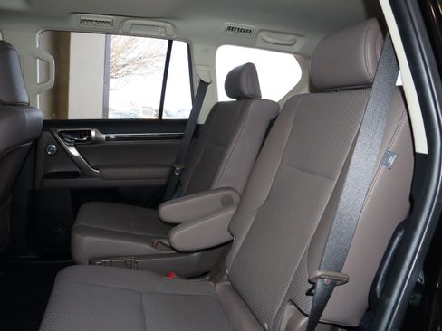 Used 2021 Lexus GX 460 Luxury w/ Sport Design Package image 37