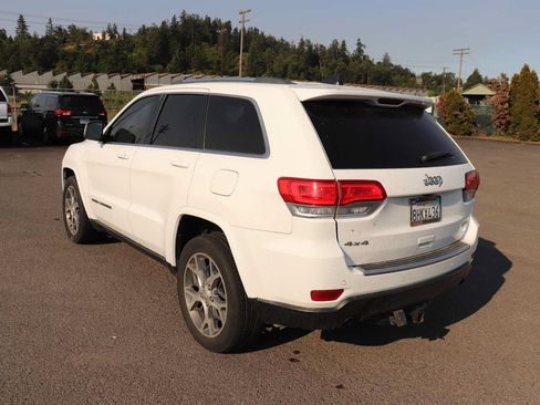 Used 2018 Jeep Grand Cherokee Limited AWD/4WD image 7