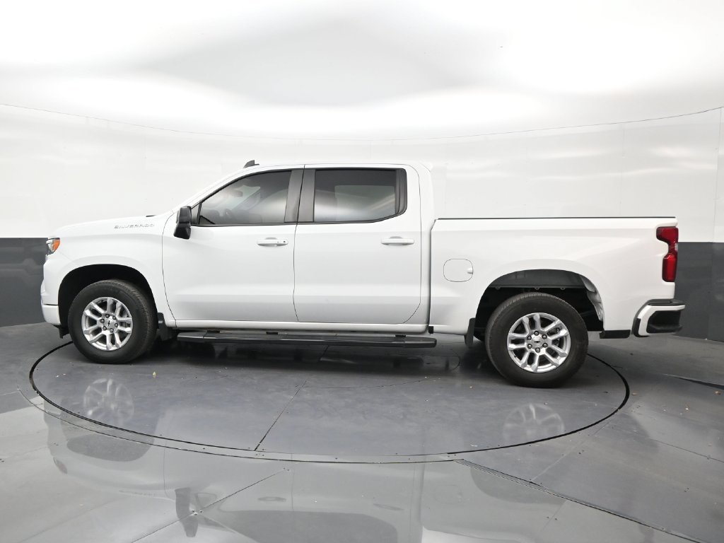 Used 2024 Chevrolet Silverado 1500 RST RWD image 2