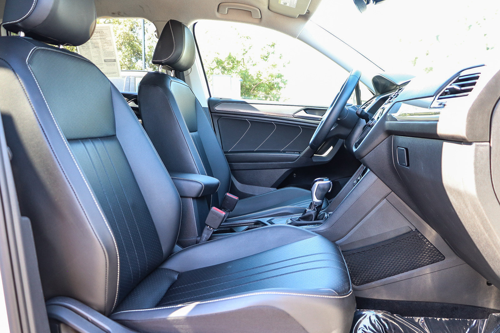 Used 2023 Volkswagen Tiguan SE FWD image 17