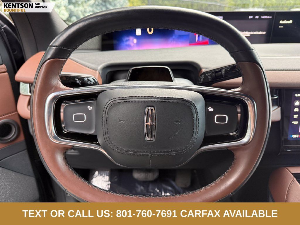 Used 2025 Lincoln Navigator Reserve AWD/4WD image 15