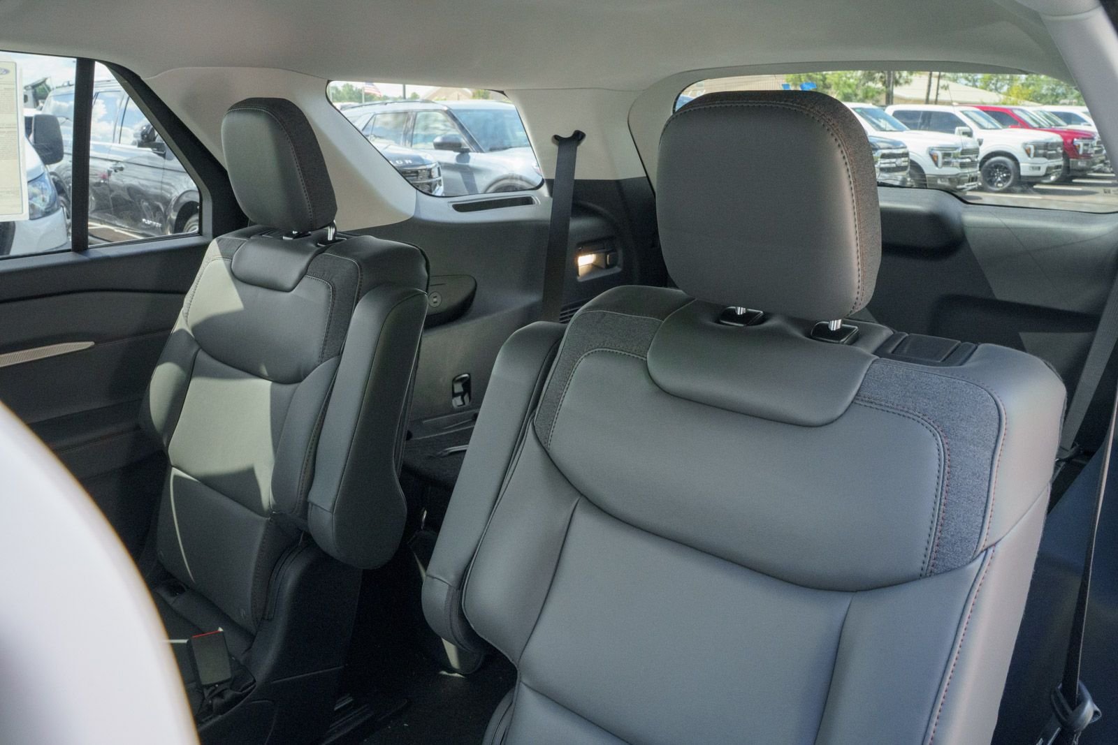 New 2026 Ford Explorer Active w/ Active Comfort Package RWD image 18