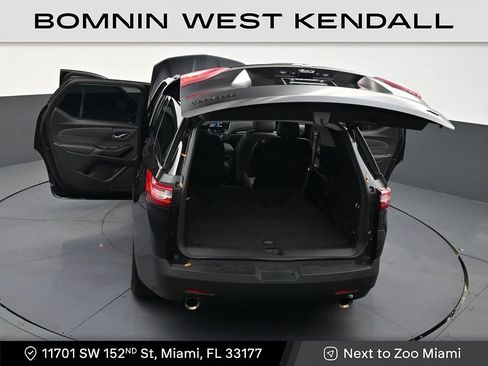 Used 2021 Chevrolet Traverse RS image 33