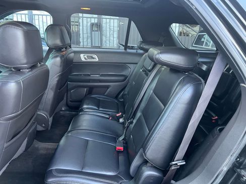 Used 2014 Ford Explorer Limited image 16