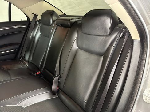 Used 2019 Chrysler 300 Limited RWD image 20