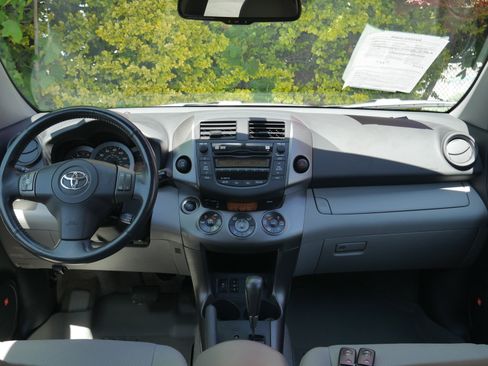 Used 2009 Toyota RAV4 Limited AWD/4WD image 11