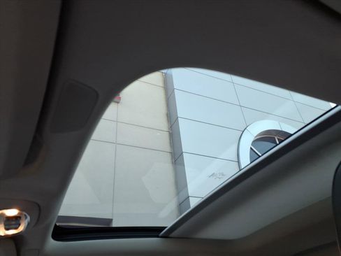 Used 2022 Volvo S60 B5 Momentum w/ Premium Package image 14