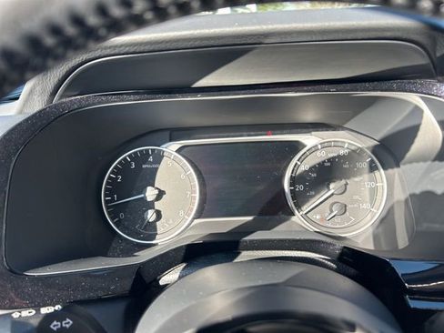 Used 2024 Nissan Pathfinder SL w/ SL Premium Package image 22