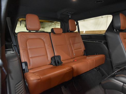 Used 2018 Lincoln Navigator L Reserve w/ Technology Package AWD/4WD image 48