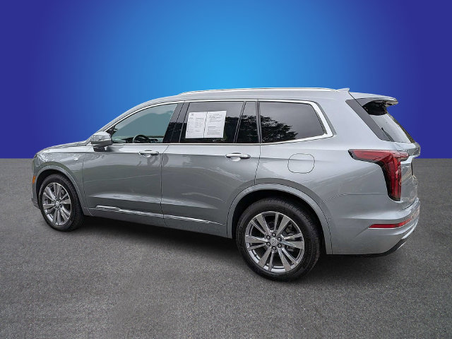 Used 2024 Cadillac XT6 Premium Luxury w/ Technology Package FWD image 3