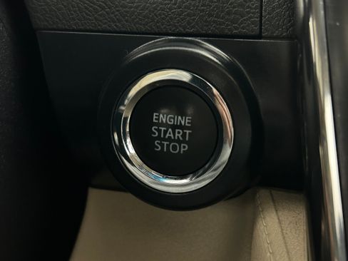 Used 2013 Toyota Camry XLE FWD image 12