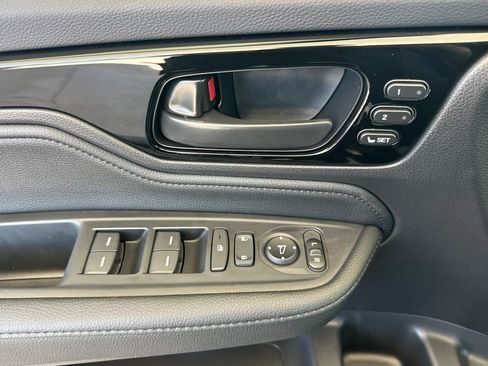 New 2026 Honda Odyssey Touring image 11