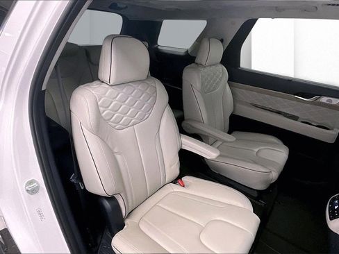 Used 2022 Hyundai Palisade Calligraphy image 17