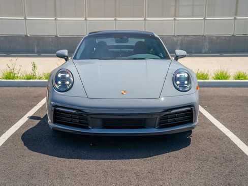 Used 2024 Porsche 911 Carrera RWD image 6