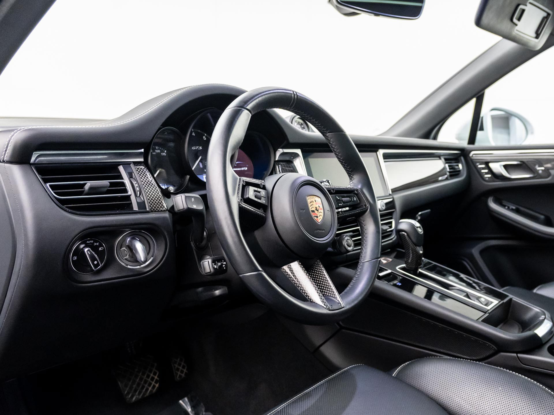 Certified 2023 Porsche Macan GTS AWD/4WD image 4