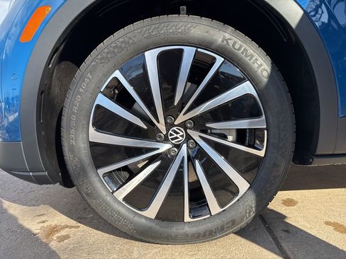 New 2026 Volkswagen ID.4 Pro image 27