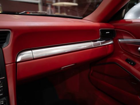 Used 2014 Porsche 911 4 Cabriolet image 25