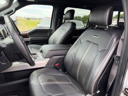 Used 2015 Ford F150 Platinum w/ Equipment Group 701A Luxury AWD/4WD image 10