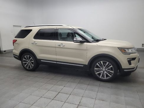 Used 2018 Ford Explorer Platinum AWD/4WD image 11