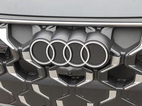 Used 2025 Audi SQ5 Premium Plus w/ Premium Plus Package AWD/4WD image 9