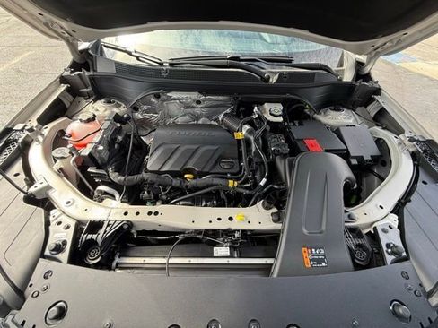 New 2026 Chevrolet Trax RS w/ Sunroof Package image 28