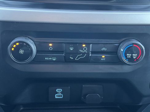 Used 2023 Ford F150 XLT image 5