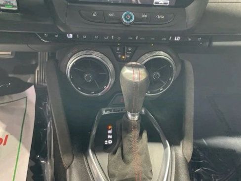 Used 2018 Chevrolet Camaro ZL1 image 17