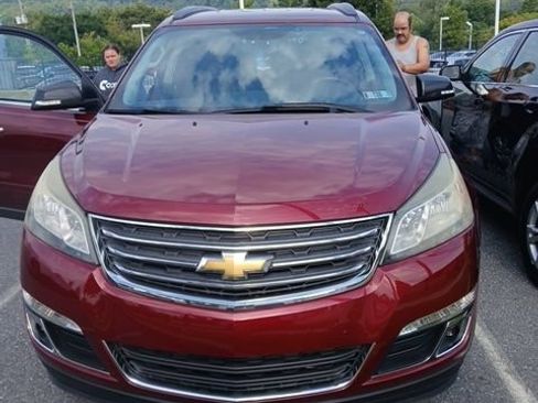 Used 2016 Chevrolet Traverse LT w/ Style and Technology Package AWD/4WD image 5