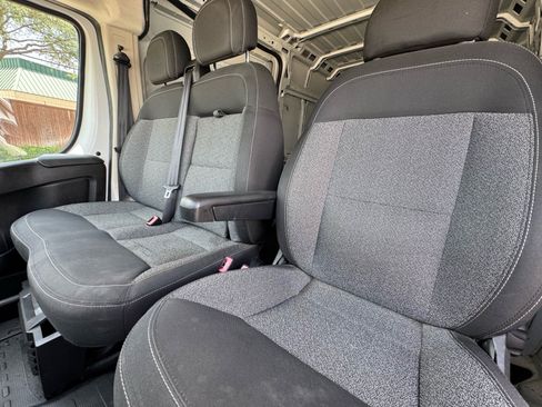 Used 2017 RAM ProMaster 2500 w/ Interior Convenience Group FWD image 24