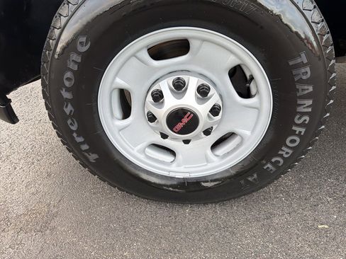 Used 2013 Chevrolet Silverado 2500 LTZ w/ LTZ Plus Package image 9