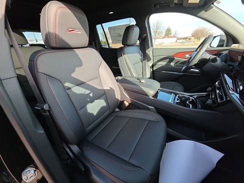 New 2026 Chevrolet Traverse Z71 w/ Driver Confidence Package image 18