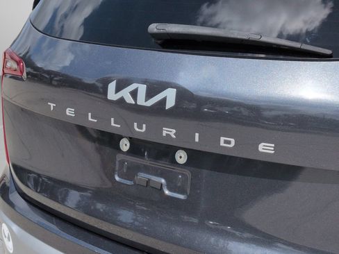 Used 2023 Kia Telluride S w/ S Sunroof Package FWD image 15