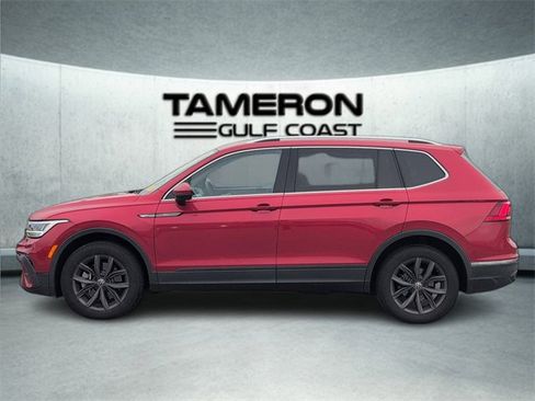 Used 2022 Volkswagen Tiguan SE image 2