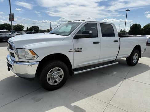 Used 2018 RAM 3500 Tradesman w/ Chrome Appearance Group AWD/4WD image 3