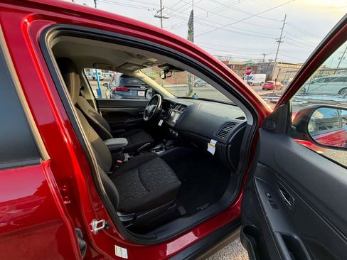 Used 2024 Mitsubishi Outlander Sport ES image 20