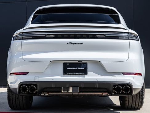 New 2026 Porsche Cayenne Coupe AWD/4WD image 10